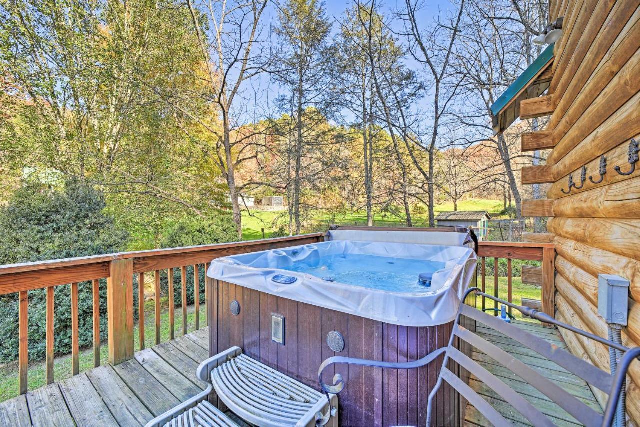 Creekside Bryson City Cabin With Private Hot Tub Villa Exterior foto